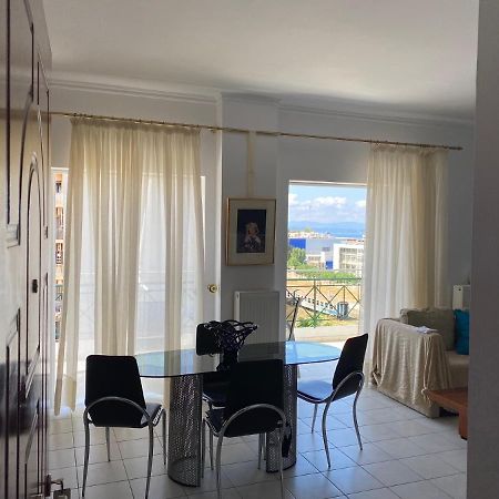 Blue View Appartamento Patras Esterno foto