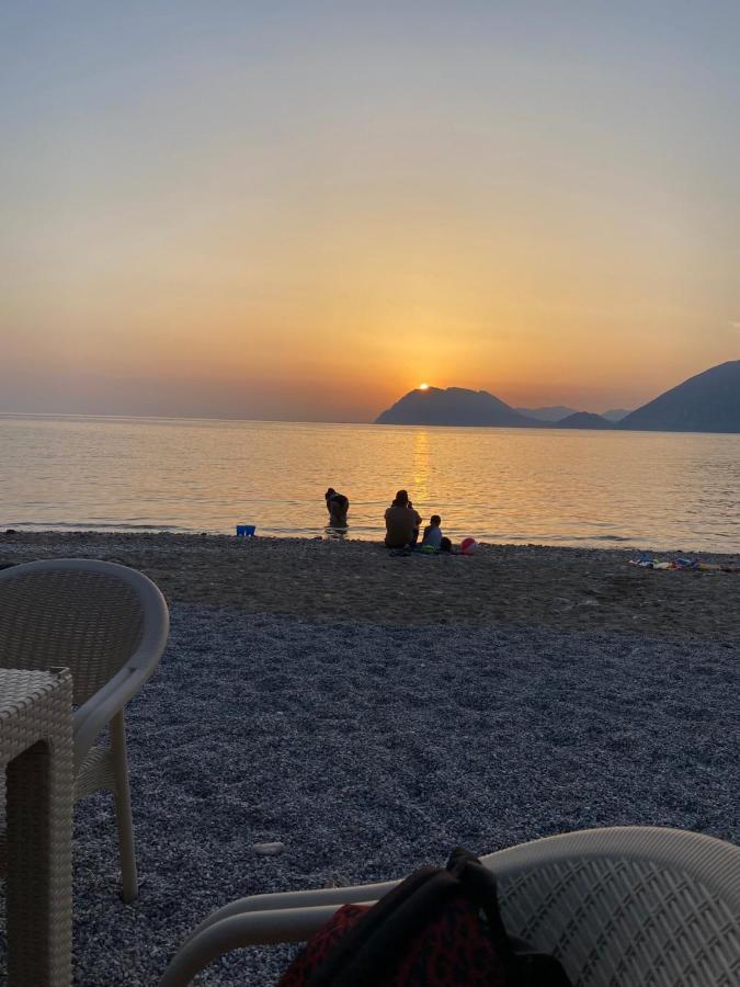 Blue View Appartamento Patras Esterno foto